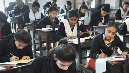 করোনার জের, এ বছরের মতো বাতিল হতে পারে মাধ্যমিক-উচ্চ মাধ্যমিক