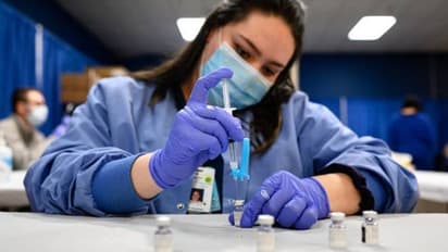 വാക്സിനെടുക്കുന്നവർക്ക് വൻതുകയും തോക്കുകളും സ്കോളർഷിപ്പും, വാഗ്ദാനങ്ങളുമായി വെസ്റ്റ് വിർജീനിയ