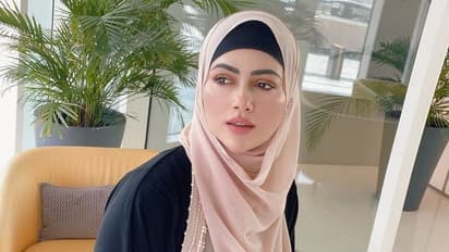 ಹಿಜಾಬ್ ಧರಿಸಿದ್ದಕ್ಕೆ ಟ್ರೋಲ್: ಖಡಕ್ ಉತ್ತರ ಕೊಟ್ಟ ಸನಾ ಖಾನ್