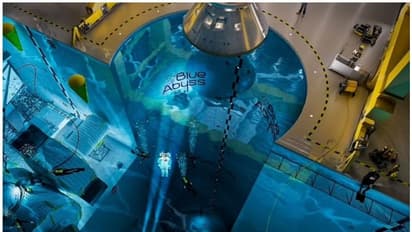 ലോകത്തിലെ ഏറ്റവും ആഴമേറിയ കുളത്തിന്റെ വിശേഷങ്ങളറിയാം, 164 അടി താഴ്ച, ചെലവ് 150 ദശലക്ഷം ഡോളര്.!