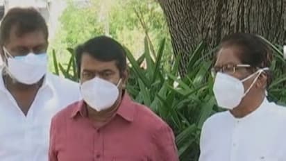 முதல்வர் மு.க.ஸ்டாலினை புகழ்ந்து தள்ளிய சீமான், பாரதிராஜா... கொரோனா நிவாரண நிதியுடன் வைத்த கோரிக்கை...!