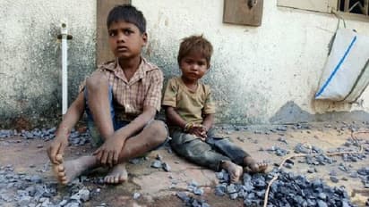 করোনার কোপ ভাতের থালায়, বন্ধ অঙ্গনওয়াড়ি কেন্দ্র, না খেয়ে দিন কাটছে হাজার হাজার শিশুর