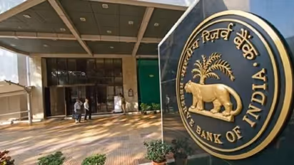 വടിയെടുത്ത് റിസർവ് ബാങ്ക്; ആറ് ബാങ്കുകൾക്ക് കനത്ത പിഴ ചുമത്തി