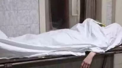 కడప జిల్లాలో సర్పంచ్ దారుణ హత్య: వేటాడి చంపిన ప్రత్యర్థులు