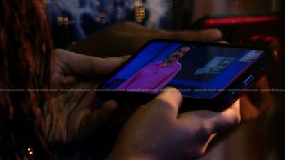 ഓരോ കുട്ടിക്കും ഡിജിറ്റൽ ഉപകരണം; പ്രവർത്തന രേഖ തയ്യാറാക്കി സർക്കാർ, വിഭവ സമാഹരണത്തിന് വീടുകൾ കയറും