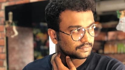 'എന്റെ അമ്മയും ഒരു ആരോഗ്യപ്രവര്ത്തകയാണ്'; ആശങ്ക പങ്കുവച്ച് അനു കെ അനിയന്