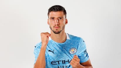 അരങ്ങേറ്റ സീസണ് പവറായി; റൂബന് ഡിയാസ് പ്രീമിയര് ലീഗിലെ മികച്ച താരം; പെപ് പരിശീലകന്