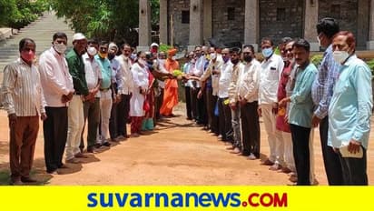 ಕೊಪ್ಪಳ: ಗವಿಮಠ ಶ್ರೀಗಳ ಪದವಿ ಕ್ಲಾಸ್‌ಮೇಟ್ಸ್‌ಗಳಿಂದ ಕೋವಿಡ್ ಆಸ್ಪತ್ರೆಗೆ ದೇಣಿಗೆ