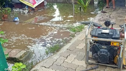 മരണവീട്ടിലെ വെള്ളകെട്ട്; ശവദാഹ ചടങ്ങിന് സാഹയവുമായി അഗ്നിരക്ഷാ സേന