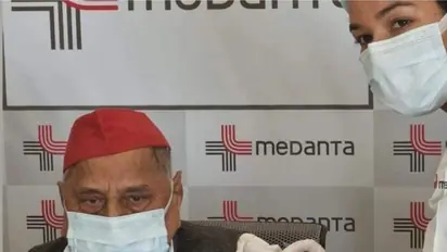 मुलायम ने लगवाई वैक्सीन,भाजपा का तंज- अब वे या तो BJP का प्रचार कर रहे या अखिलेश द्वारा फैलाए भ्रम को तोड़ रहे