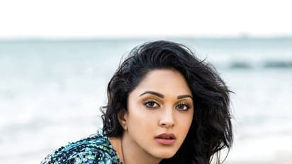 অন ক্যামেরায় নগ্ন হলেও সঙ্গমের চরম যৌনতার বিপক্ষে কিয়ারা, প্রেমে ছ্যাঁকা খেয়েই কি ভোলবদল নায়িকার