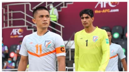 সুনীল ছেত্রীর জোড়া গোল, বাংলাদেশকে হারিয়ে এশিয়ান কাপের আশা জিইয়ে রাখল ভারত