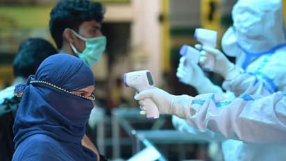 ২৪ ঘণ্টায় ৯০ হাজারের নিচে নামল দেশের দৈনিক করোনা সংক্রমণ, ৪ হাজার ছাড়াল মৃতের সংখ্যা