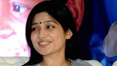 अखिलेश यादव का परिवार कोरोना की चपेट में...पत्नी डिंपल यादव और बेटी की रिपोर्ट पॉजिटिव