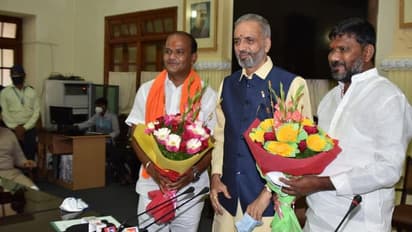 ಬಿಎಸ್‌ವೈ ಕಾಲಿಗೆ, ವಿಧಾನಸಭೆ ಮೆಟ್ಟಿಲಿಗೆ ನೂತನ ಶಾಸಕ ದೀರ್ಘದಂಡ ನಮಸ್ಕಾರ