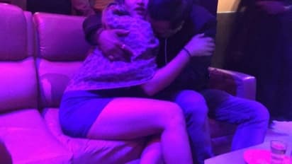 नेपाल टूर पर गए भाजपा नेता की सामने आईं आपत्तिजनक फोटो, बार में मॉडल के साथ अश्लील हरकतें करते दिखे