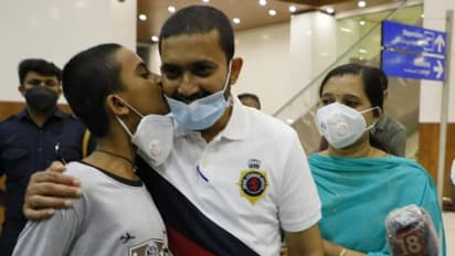 'യൂസഫലി സാറിന്റെ കരുണയാണ്'; അബുദാബിയിലെ വധശിക്ഷയിൽ നിന്ന് രക്ഷപ്പെട്ട് കേരളത്തിലെത്തിയ ബെക്സ് കൃഷ്ണൻ