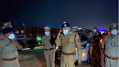 కారణమిదీ: నిజామాబాద్ మక్లూర్ పోలీస్ స్టేషన్ ఎదుట వ్యక్తి ఆత్మహత్యాయత్నం