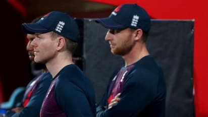 ഇന്ത്യൻ താരങ്ങളുടെ ഇംഗ്ലീഷിനെ പരിഹസിക്കുന്ന ട്വീറ്റുകൾ; മോർഗനും ബട്ലർക്കുമെതിരെ അന്വേഷണം