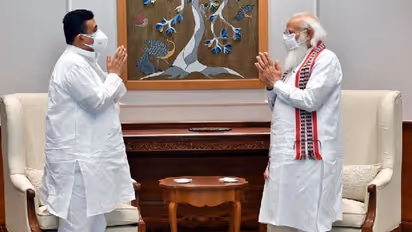 ৪৫ মিনিট ধরে রুদ্ধদ্বার বৈঠক, প্রধানমন্ত্রী নরেন্দ্র মোদীকে কী বললেন শুভেন্দু অধিকারী