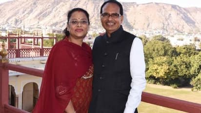 CM शिवराज ने पचमढ़ी में मनाया पत्नी का जन्मदिन, तस्वीरें में देखिए कैसे वह हर त्यौहार करते हैं सेलिब्रेट