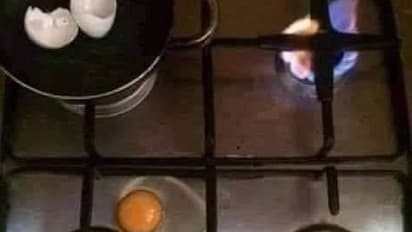 മറ്റുള്ളവര് നോക്കിനില്ക്കുമ്പോള് ചെയ്യുന്ന ജോലി വൃത്തിയാകാതെ പോകാറുണ്ടോ?