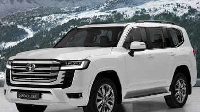 പുത്തൻ ലാൻഡ് ക്രൂയിസറിനെ അവതരിപ്പിച്ച് ടൊയോട്ട