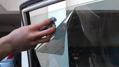 കാറിന്റെ ​ഗ്ലാസിൽ സണ്‍ ഫിലിം ഒട്ടിക്കാമോ? നിയമഭേദ​ഗതി പറയുന്നത് ഇങ്ങനെയാണ്...