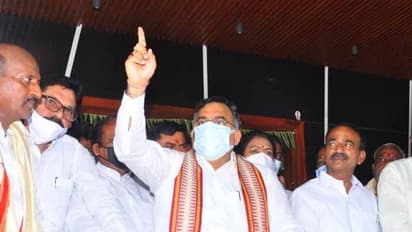 కుక్కను నిలబెట్టినా గెలిపిస్తారు.. కేసీఆర్ అహంకారం తగ్గాలంటే ఈటల గెలవాలి: బీజేపీ నేత తరుణ్ చుగ్