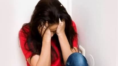 हे भगवान ये कैसा पिता: 9 साल से बेटी के साथ पत्नी के सामने कर रहा था रेप, मासूम की पढ़ाई तक छुड़वा दी