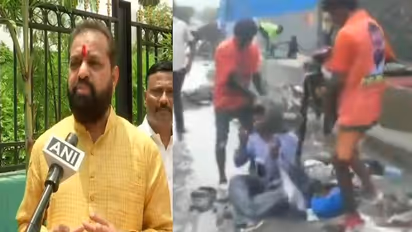 അഴുക്കുചാൽ വൃത്തിയാക്കുന്നതിൽ വീഴ്ച; കോൺട്രാക്ടറെ വെള്ളക്കെട്ടിലിരുത്തി മാലിന്യത്തില് കുളിപ്പിച്ച് എംഎല്എ