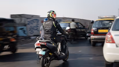 വാങ്ങാന് കൂട്ടയിടി, വളര്ച്ച 297 ശതമാനം, കണ്ണുനിറഞ്ഞ് ഈ സ്കൂട്ടര് കമ്പനി, കണ്ണുമിഴിച്ച് എതിരാളികള്!