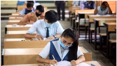CBSE class 12 English paper: देखें सैंपल पेपर, जानें कैसे होगी इंग्लिश सब्जेक्ट की मार्किंग स्कीम