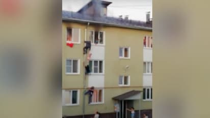 ജീവന് കയ്യില് പിടിച്ച് സാഹസിക രക്ഷാപ്രവര്ത്തനം; കയ്യടി നേടി വീഡിയോ...