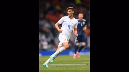 As Patrik Schick scores a long-distance screamer, check out the world's 5 longest goals scored