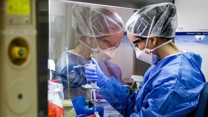 হদিশ মিলল করোনার নতুন প্রজাতির, কতটা মারাত্মক 'ডেল্টা প্লাস'