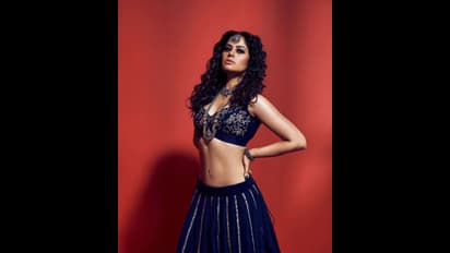 பிக்பாஸ் போட்டியாளர் பிந்து மாதவியா இது? கலைக்கான உடையில்... வேற லெவல் போட்டோ ஷூட்..!