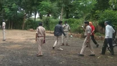 दिल दहला देने वाला मर्डर: एक शहर में मिला महिला का कटा सिर, दूसरे में मिला धड़..खोपड़ी से गायब थे बाल