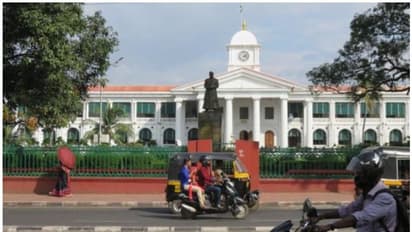 ആരാധനാലയങ്ങൾ തുറക്കാം; ബാങ്കുകൾക്ക് കൂടുതൽ ദിവസം പ്രവർത്തനാനുമതി; ഉപാധികളോടെ പുതിയ ഇളവുകൾ, ഉത്തരവിറങ്ങി