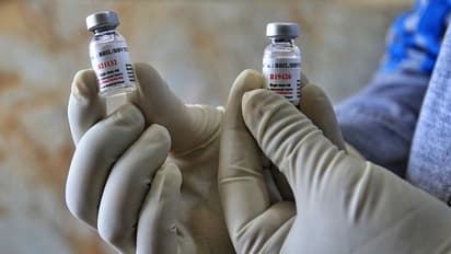 Covishield And Covaxin: কোভিশিল্ড ও কোভ্যাক্সিনকে বাজারিকরণের অনুমোদন