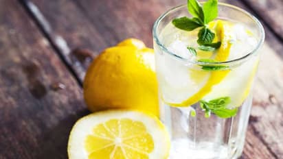 अगर ज्यादा नींबू पानी पीते हैं तो हो जाएं सावधान, हो सकती हैं ये 5 परेशानियां