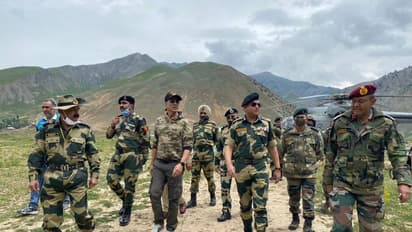 ఆ మూడు రాష్ట్రాల్లో బీఎస్ఎఫ్ పరిధి పెంపు.. సంచలన నిర్ణయం తీసుకున్న కేంద్రం...