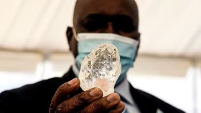 ലോകത്തിലെ മൂന്നാമത്തെ വലിയ വജ്രം കണ്ടെത്തി, അങ്ങ് ബോട്സ്വാനയിൽ !