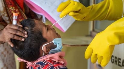 করোনার তৃতীয় ঢেউ অনিবার্য, ৬ থেকে ৮ সপ্তাহের মধ্যেই আছড়ে পড়বে