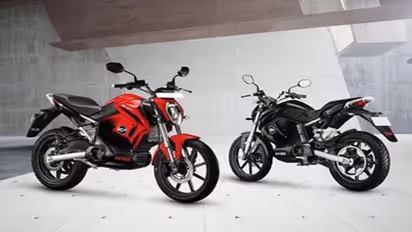 ഒറ്റയടിക്ക് കുറഞ്ഞത് 68000 രൂപ, ഇവിടെ ഈ ബൈക്കുകള്‍ ഇനി പകുതി വിലയ്‍ക്ക് കിട്ടും!