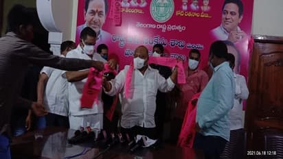 కేసీఆర్ కు ఘోరీ కడతా.. అంటే ఈటెలకు హుజురాబాద్ ప్రజలే ఘోరీ కడ్తారు.. గంగుల (వీడియో)