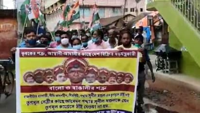 ‘রাবণ’ সুনীল মণ্ডলকে দলে ফেরানো যাবে না, জামালপুরে পোস্টার তৃণমূল কর্মীদের