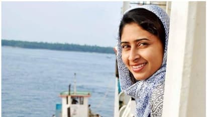 അറസ്റ്റ് രേഖപ്പെടുത്തിയില്ല, ഐഷയെ ചോദ്യംചെയ്ത് വിട്ടയച്ചു; മൂന്ന് ദിവസം ലക്ഷദ്വീപ് വിട്ടുപോകരുതെന്ന് നിർദേശം