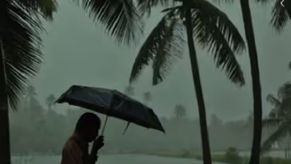 സംസ്ഥാനത്ത് ശക്തമായ ഒറ്റപ്പെട്ടയിടങ്ങളിൽ ശക്തമായ മഴയ്ക്ക് സാധ്യത; 11 ജില്ലകളിൽ യെല്ലോ അലർട്ട്