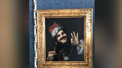 പ്രശസ്ത ചിത്രകാരന്മാരുടെ ഒറിജിനൽ പെയിന്റിംഗുകൾ ചവറ്റുകൊട്ടയിൽ, അന്വേഷണമാരംഭിച്ച് പൊലീസ്